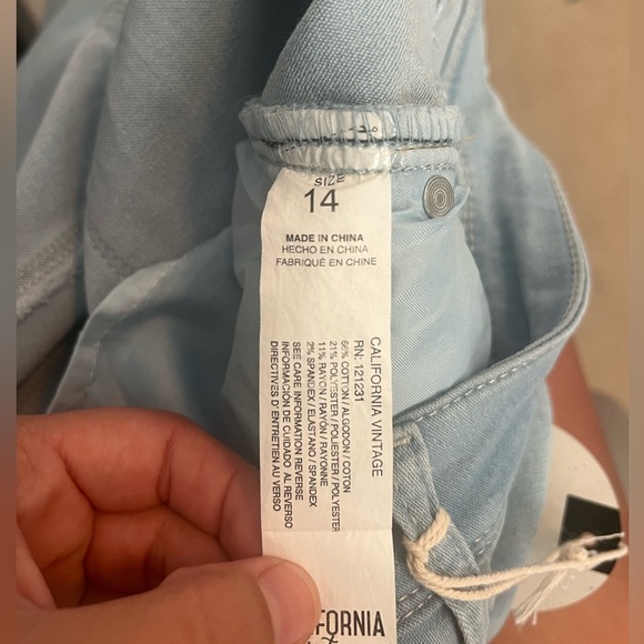 California Vintage Light Blue Flare Jeans with Distressed Knees Size 14 - Picture 7 of 7